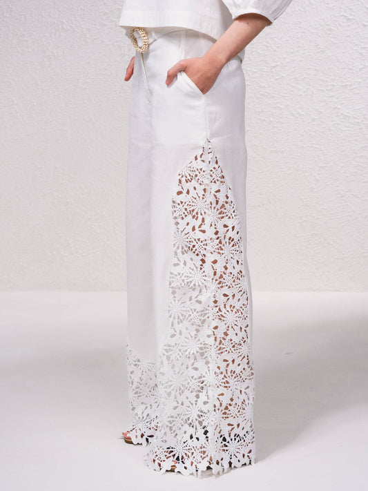 Pantaloni palazzo con pizzo e cintura regolabile