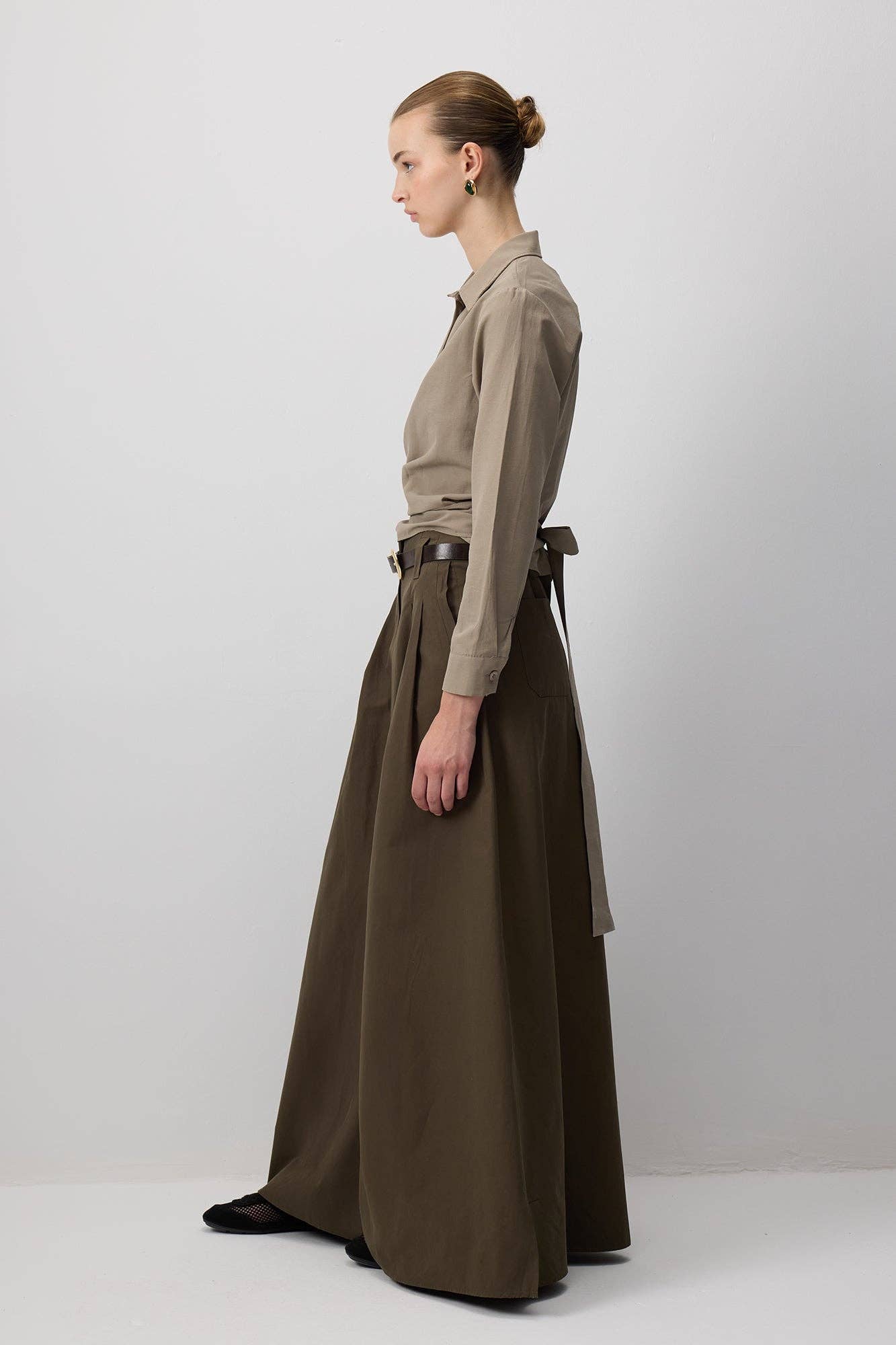 Camicia avvolgente in popeline di cotone color visone