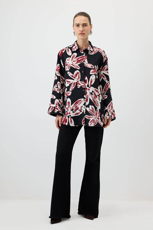 Camicia stampata con polsini ampi