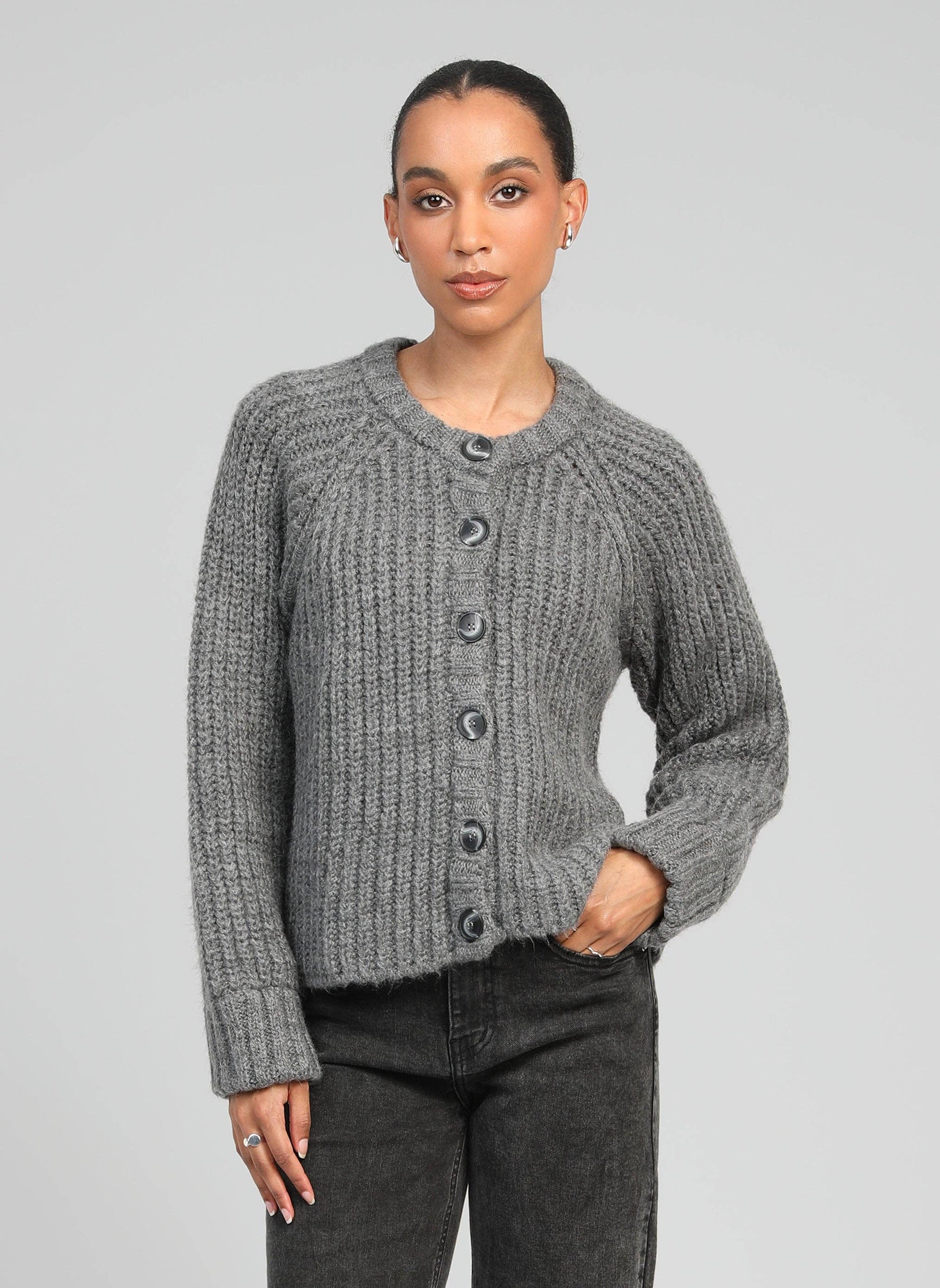 Cardigan in maglia grigia mélange con bottoni