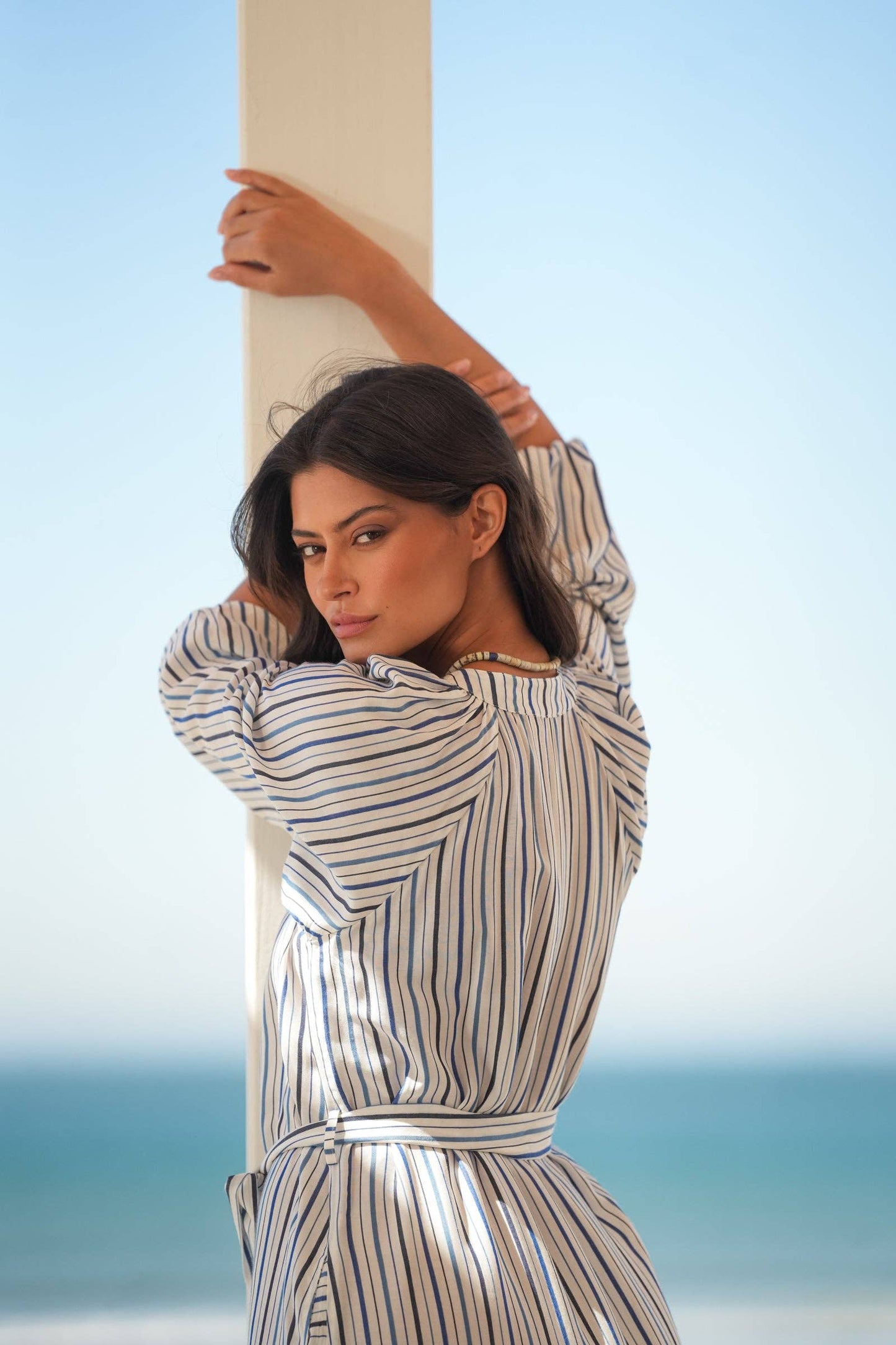 Blusa a righe in viscosa con cintura
