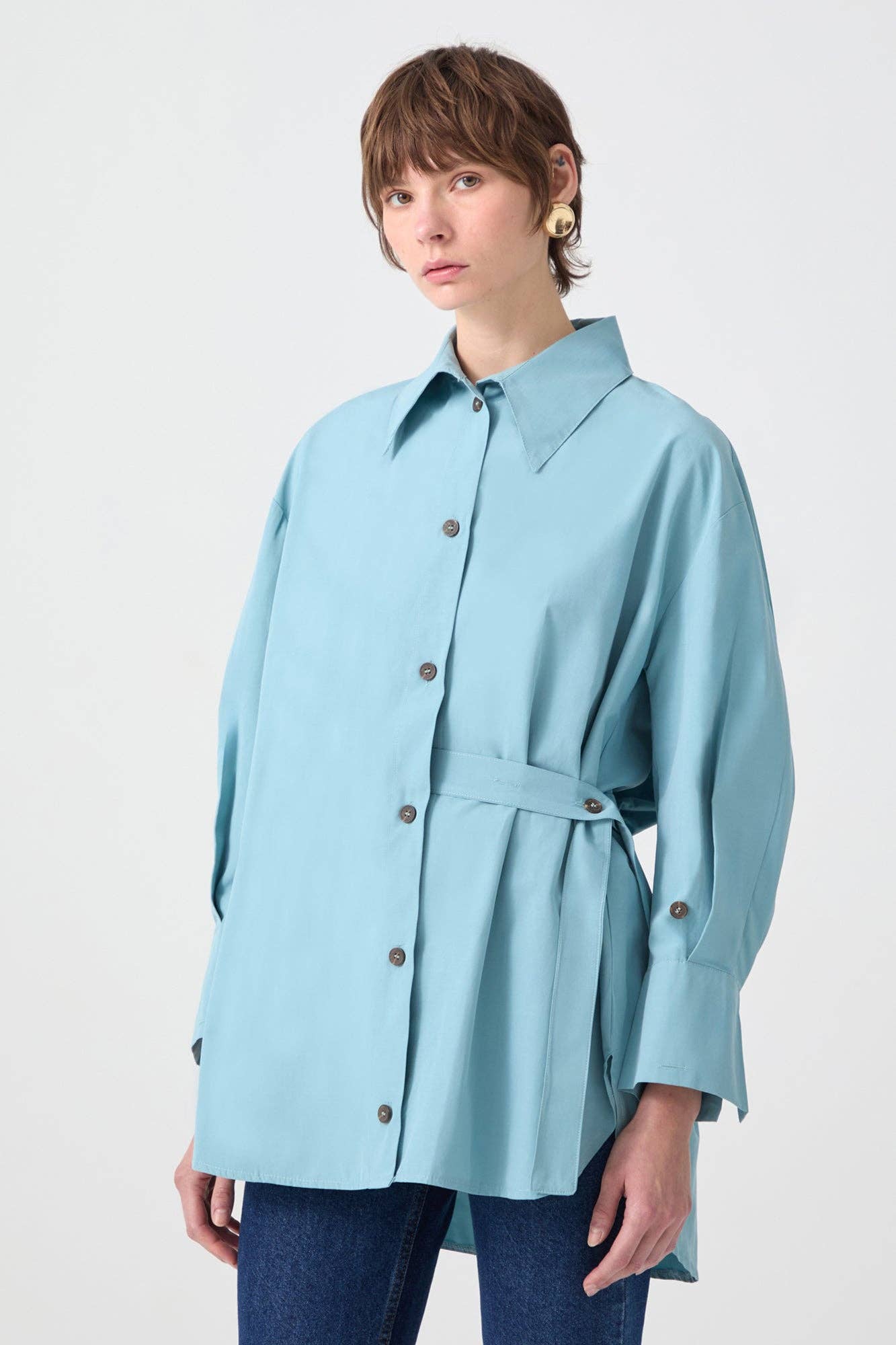 Camicia asimmetrica con cintura in misto cotone