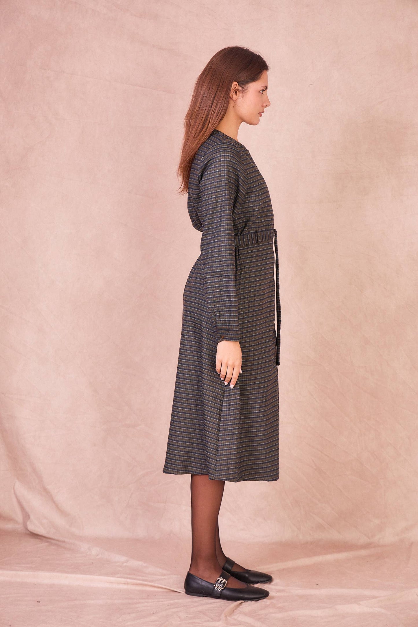 Abito midi a quadri con scollo a V Benjamine