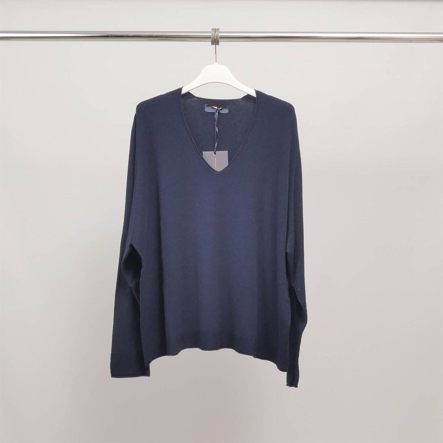 Maglione morbido e fluido con scollo a V