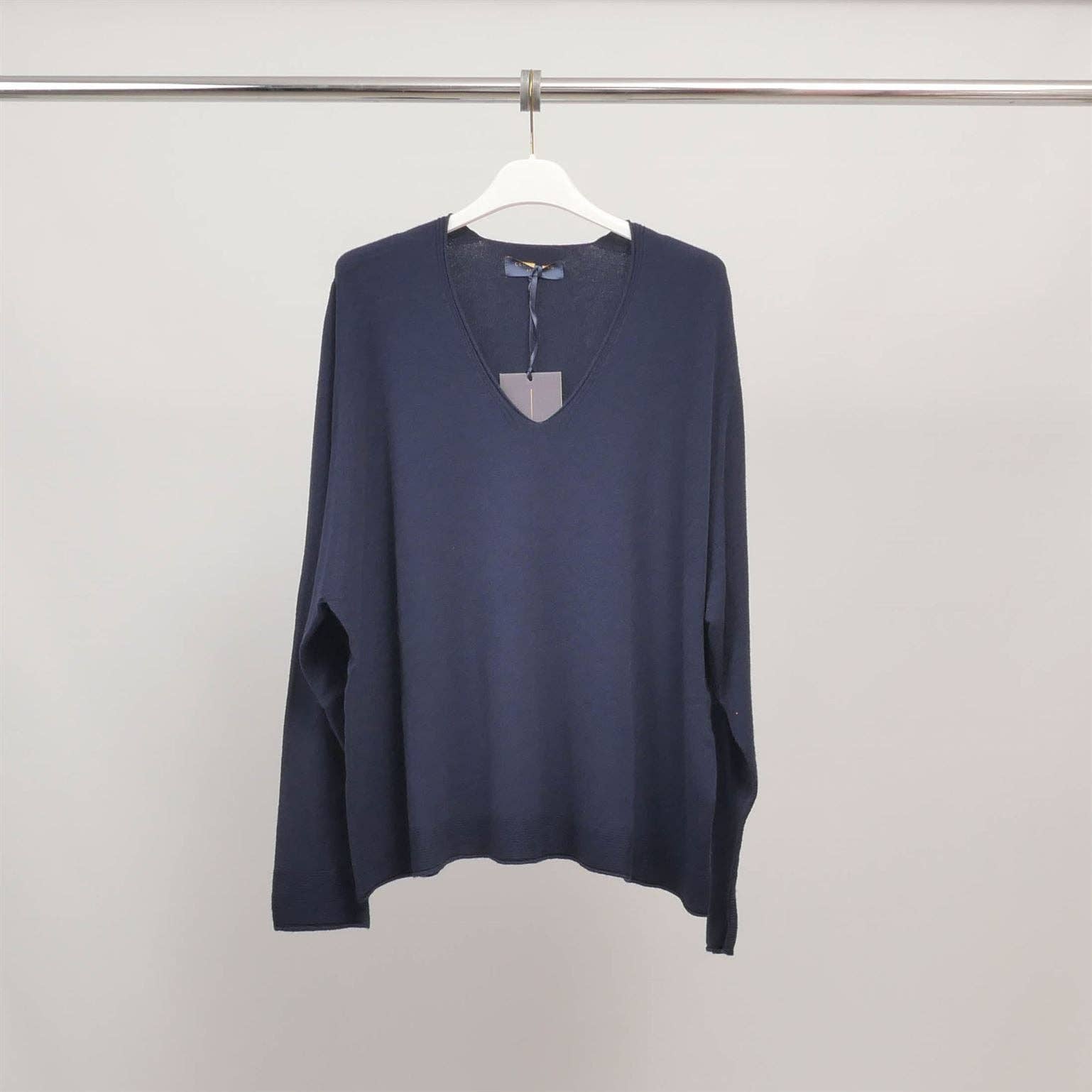 Maglione morbido e fluido con scollo a V
