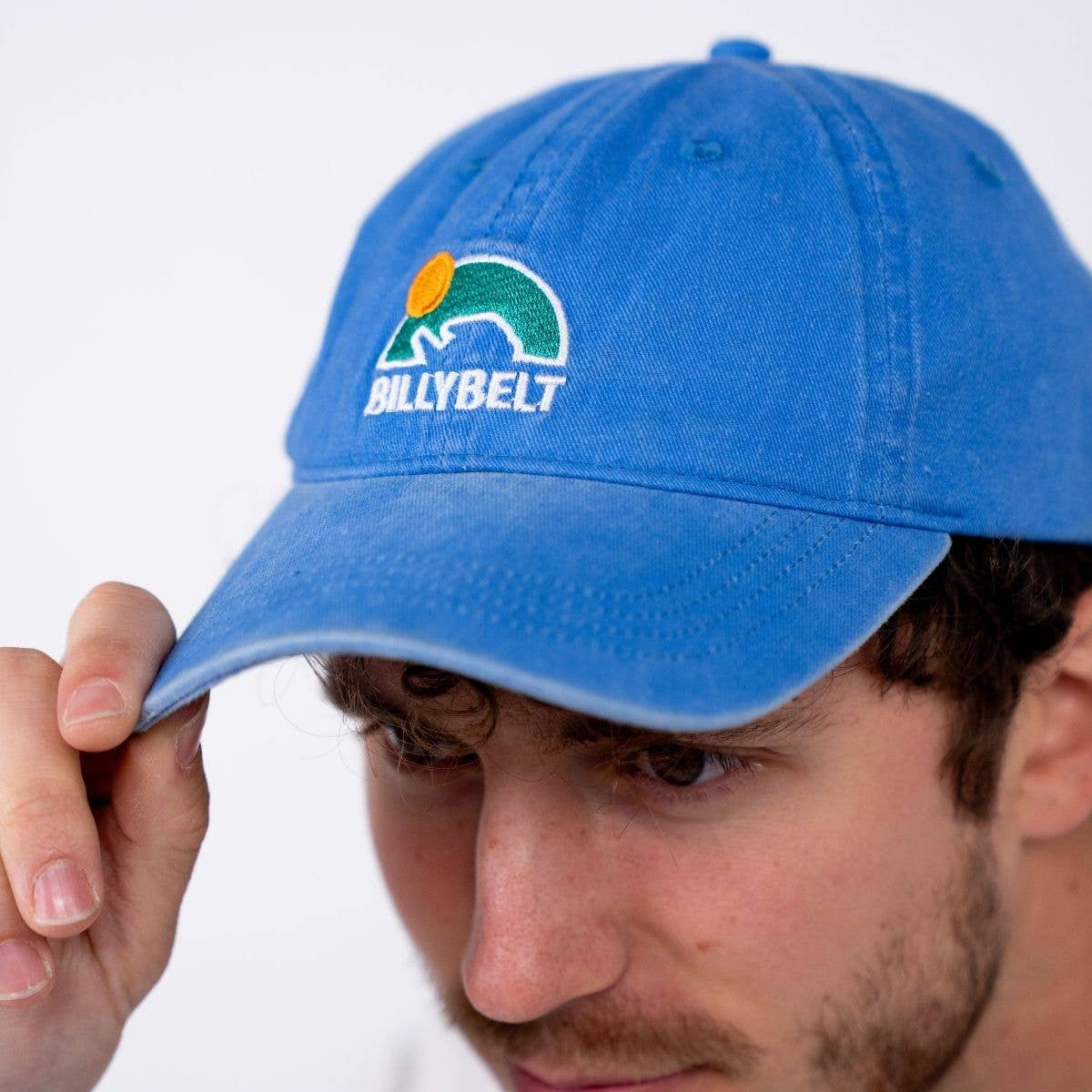 Cappellino in cotone washed azzurro cielo