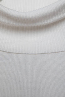 Maglione a maglia rasata con collo alto