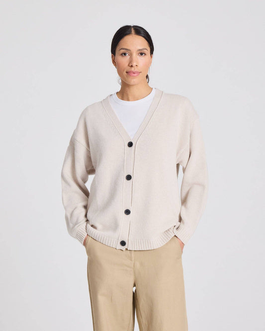 Cardigan Edith in lana d’agnello con bottoni