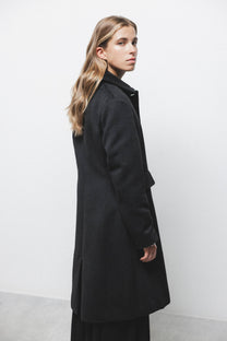 Cappotto lungo minimal con colletto classico