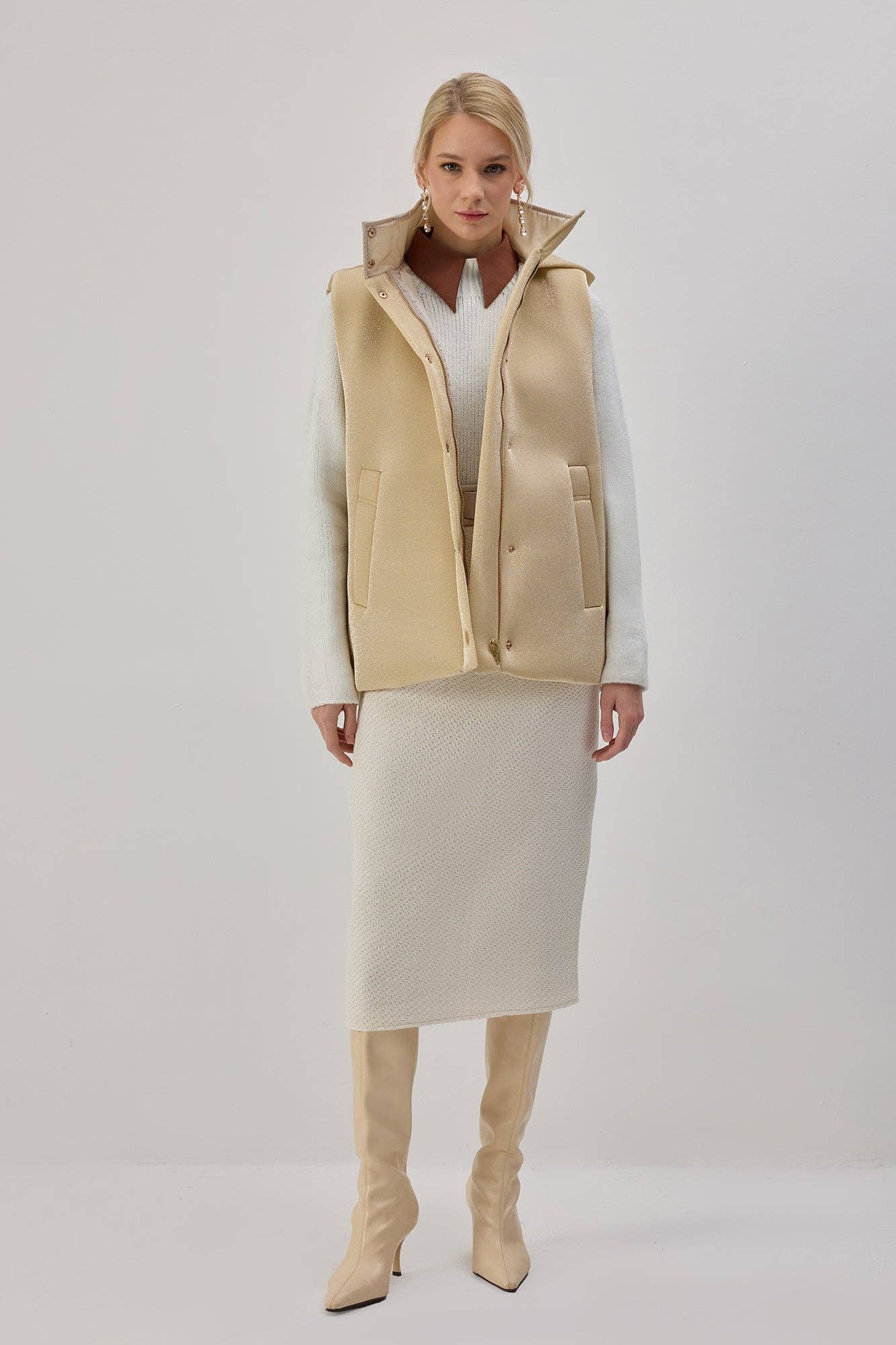 Gilet imbottito con cappuccio effetto lurex