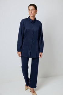 Camicia in raso con lacci blu navy