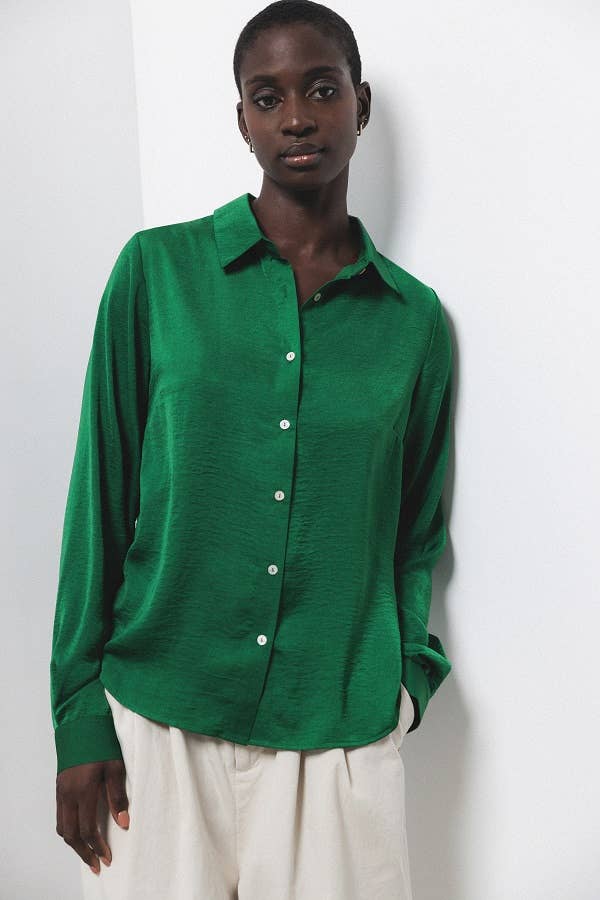 Camicia basic verde a maniche lunghe