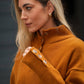 Maglione in lana con collo alto e bottoni