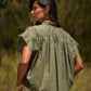 Blusa arricciata in cotone con collo alla coreana