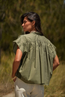 Blusa arricciata in cotone con collo alla coreana