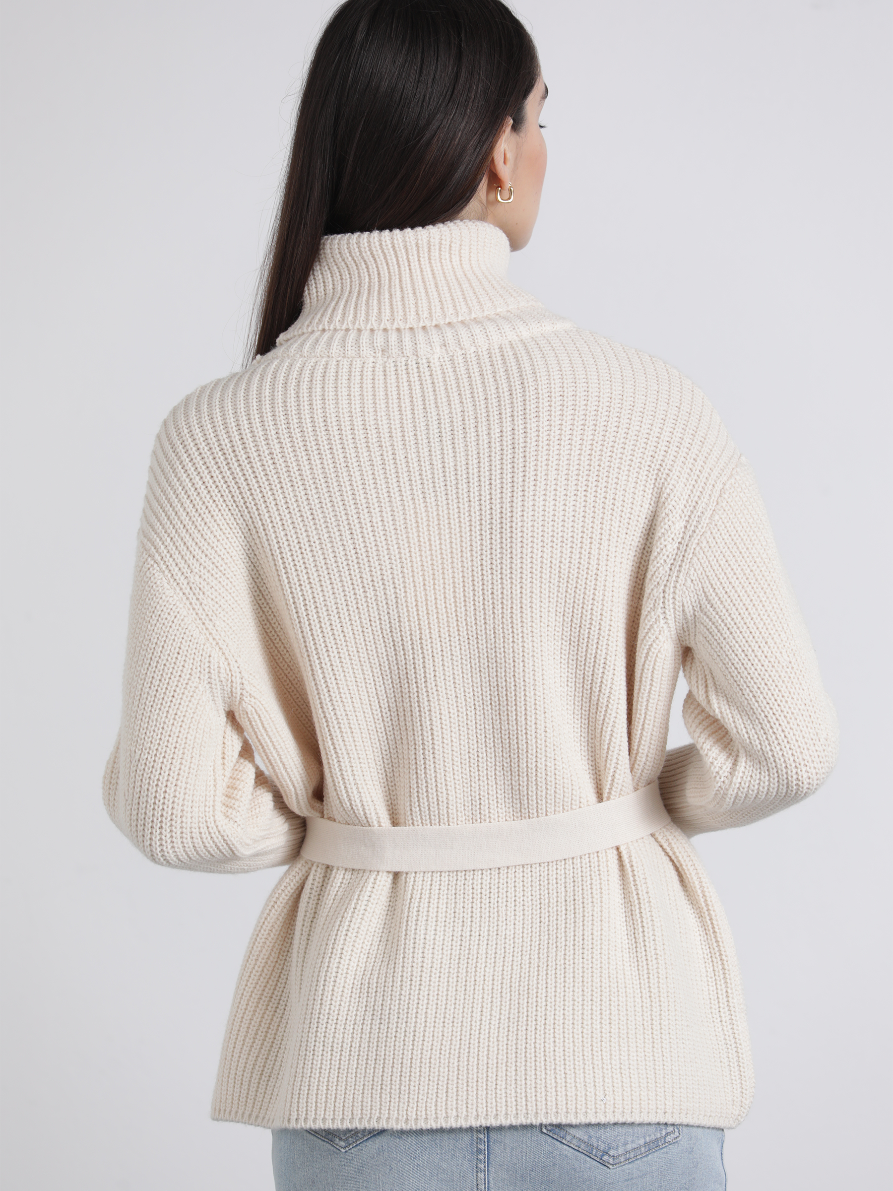 Maglione dolcevita con cintura