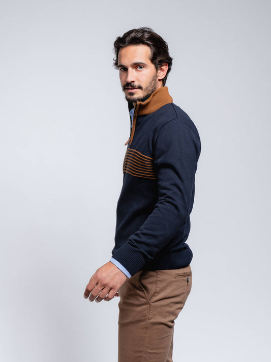 Polo in maglia a righe con mezza zip