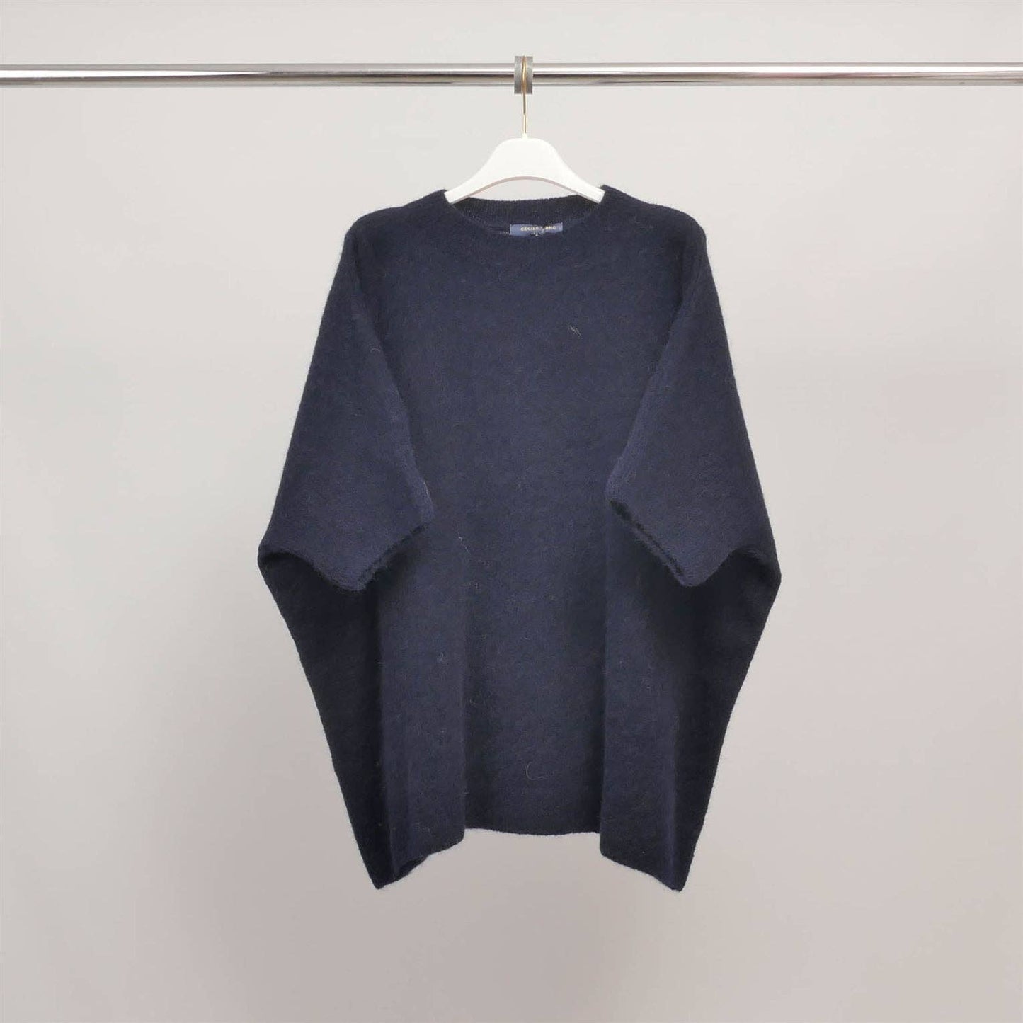 Maglione oversize in maglia soffice a maniche corte