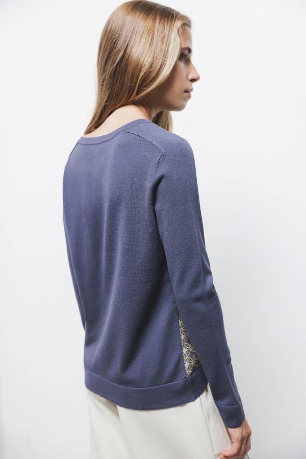 Maglione in maglia jacquard con scollo a V