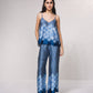Top in raso stampato blu con spalline sottili