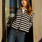 Cardigan corto a righe con bottoni dorati