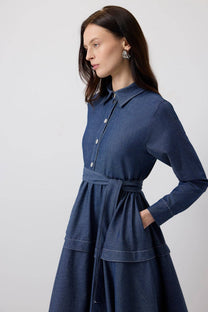 Abito camicia maxi in denim con cuciture a contrasto