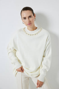 Maglione con collo di perle