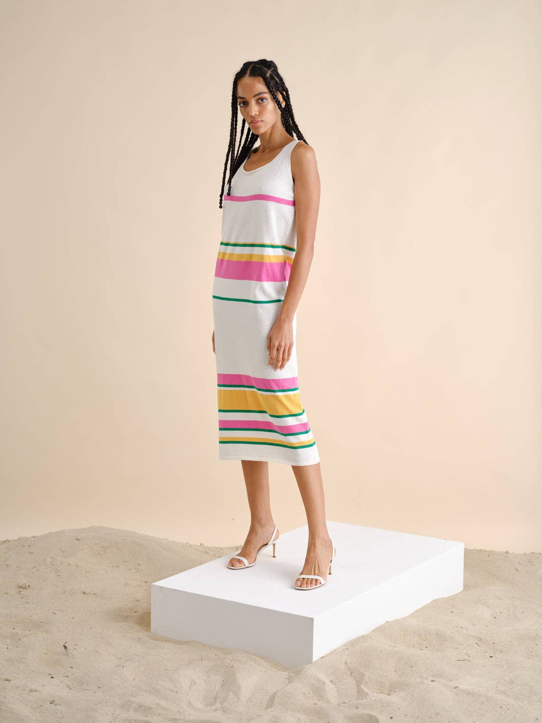 Abito midi in maglia a righe multicolor
