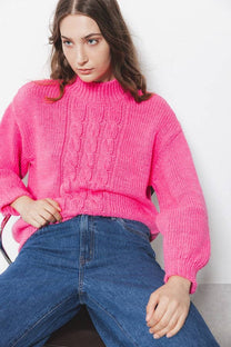 Maglione in maglia a trecce fucsia
