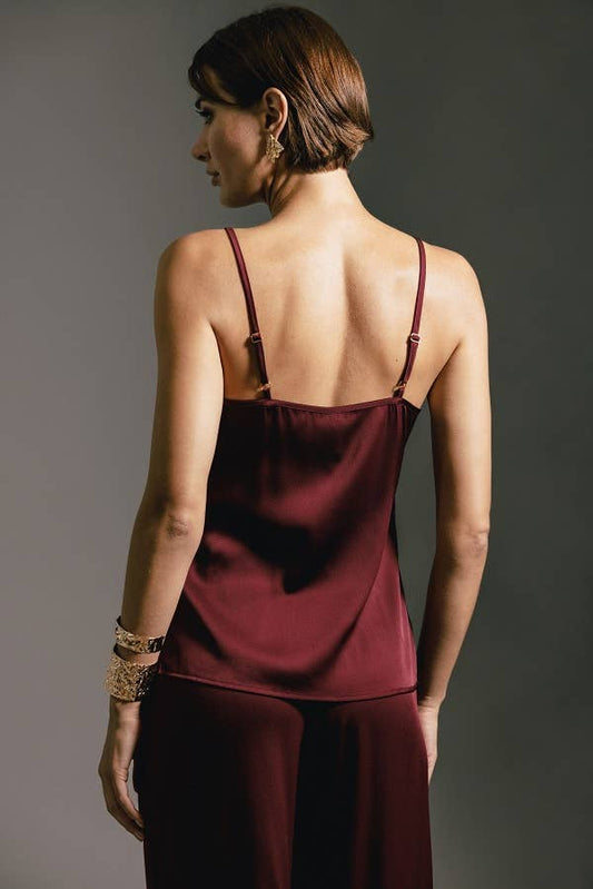 Top minimal con spalline regolabili e scollo quadrato