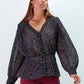 Blusa a pois con scollo a V e maniche morbide