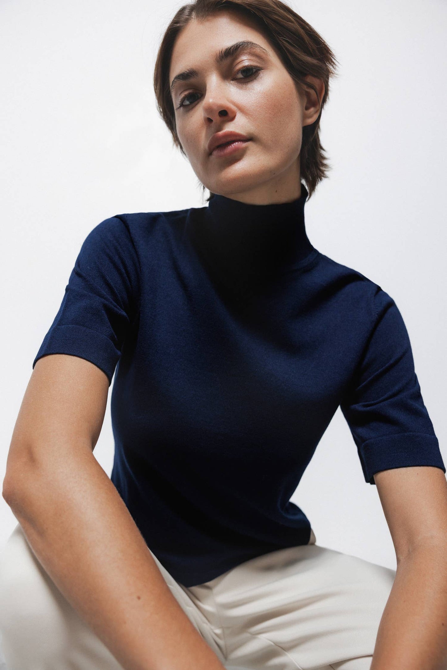 Maglione dolcevita a maglia rasata con maniche 3/4