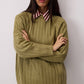 Maglione a coste verde con girocollo