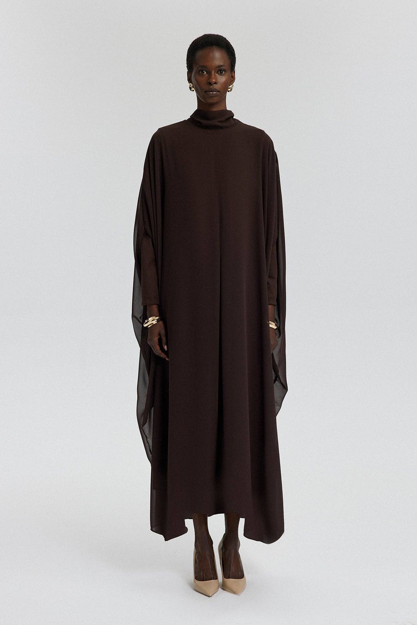 Abito lungo in chiffon con maniche a pipistrello