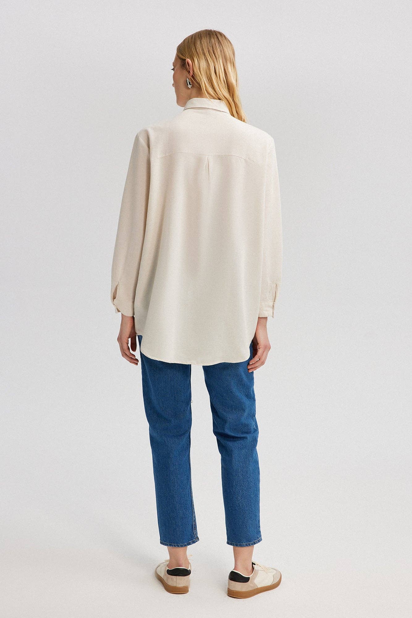 Camicia oversize in lino testurizzato con ricamo
