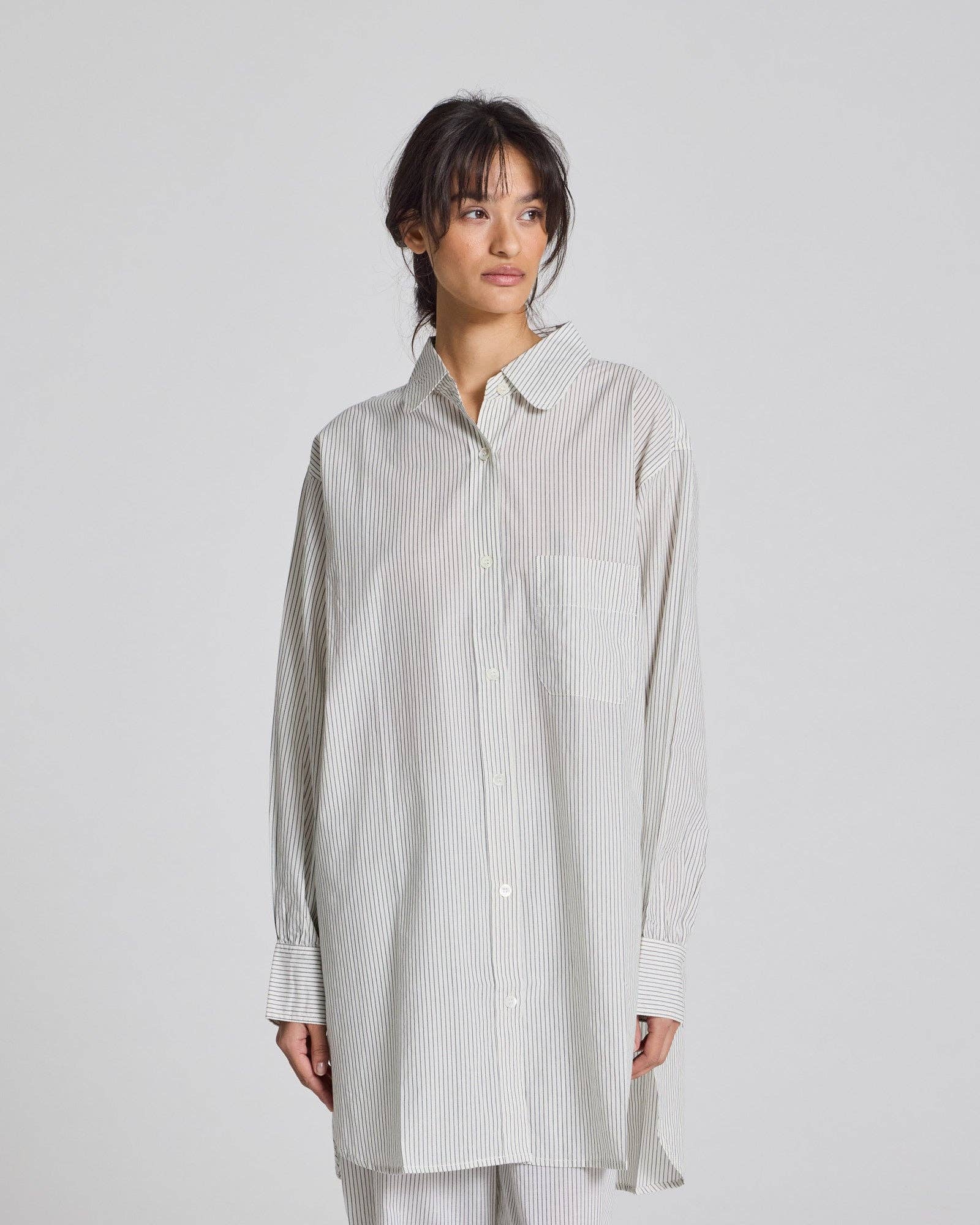 Camicia lunga Rosa a righe blu in popeline di cotone biologico