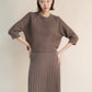 Maglione cropped in misto cashmere con maniche raglan 3/4