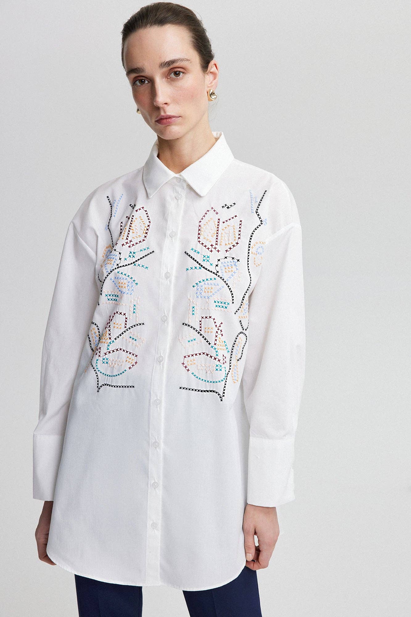 Camicia in popeline ricamato