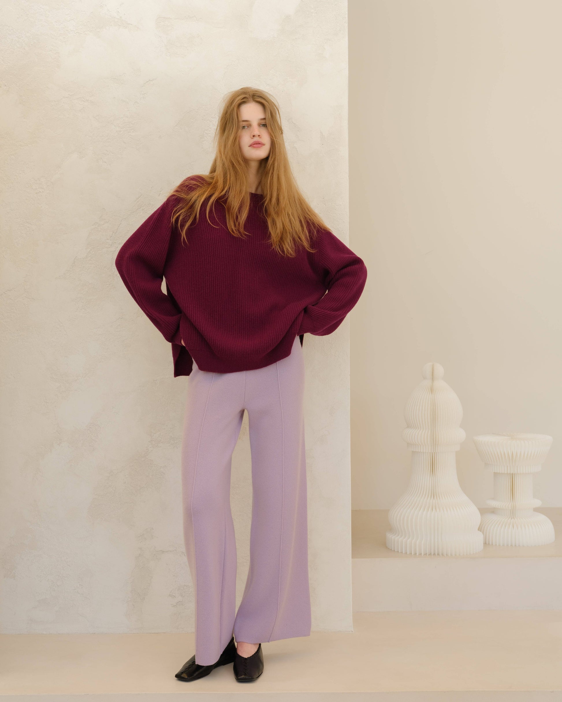 Maglione girocollo a coste con spacchi laterali in misto cashmere