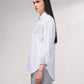 Camicia bianca in cotone con tasca glitter e perline