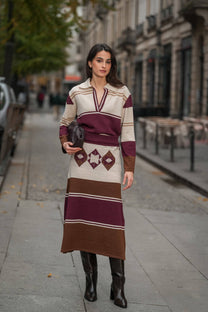 Gonna midi in maglia a righe bordeaux e marrone