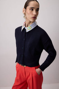 Cardigan corto in maglia con bottoni