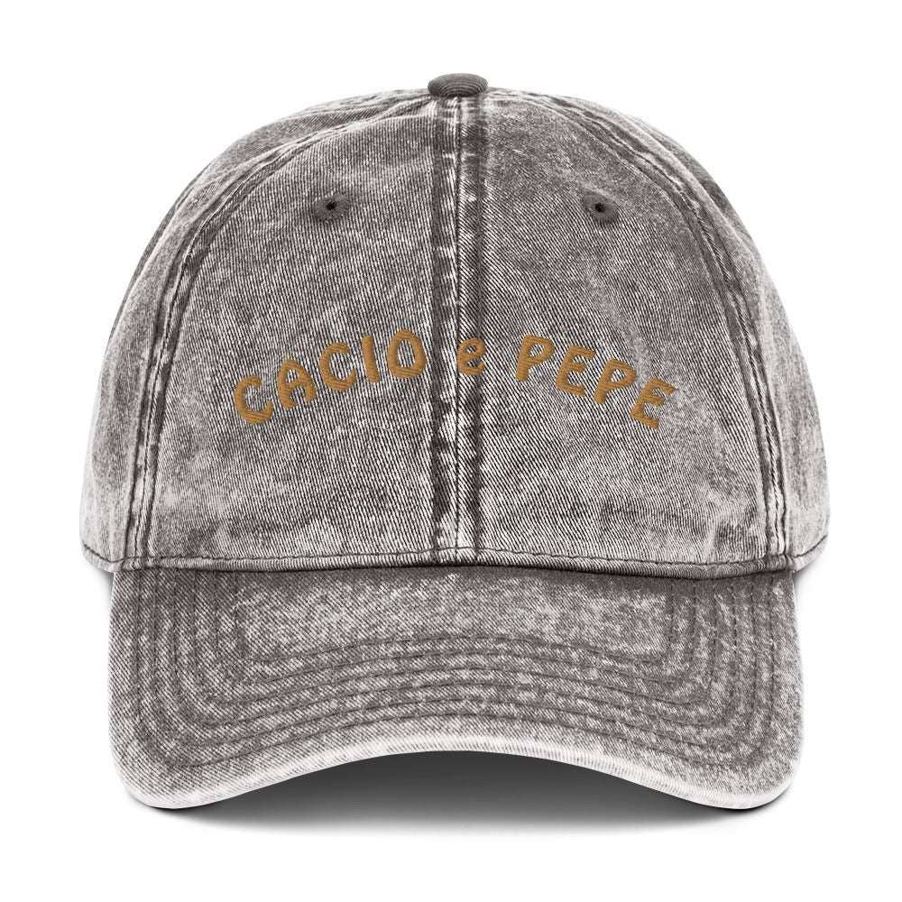 Cappello vintage “Cacio e Pepe” ricamato