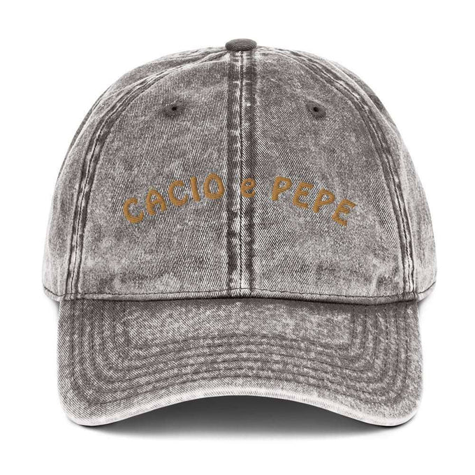 Cappello vintage “Cacio e Pepe” ricamato