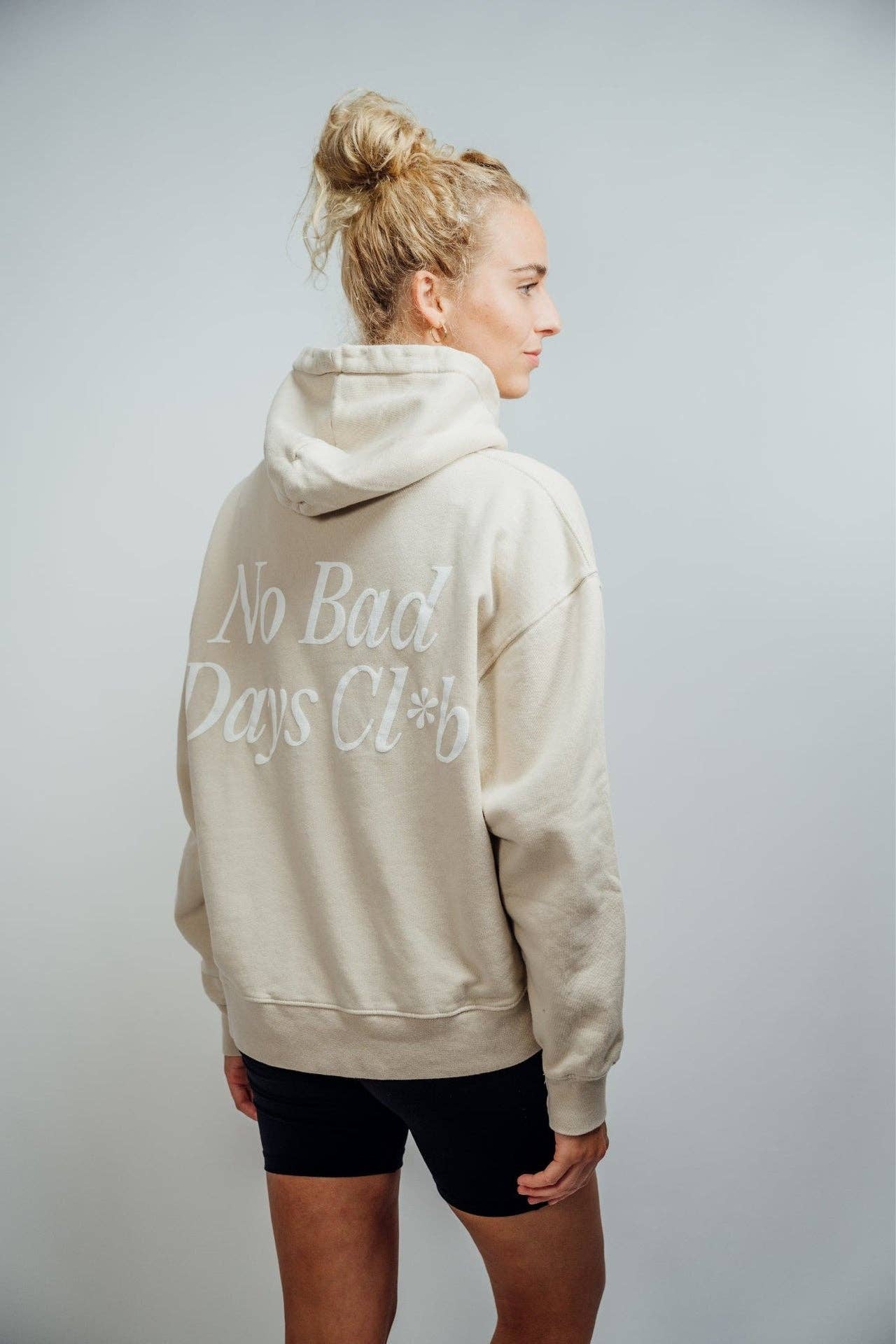 Felpa oversize con cappuccio No Bad Days Club beige