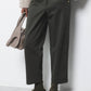 Pantaloni slim essenziali con tasche laterali