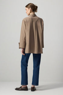 Camicia in popeline con polsini ampi