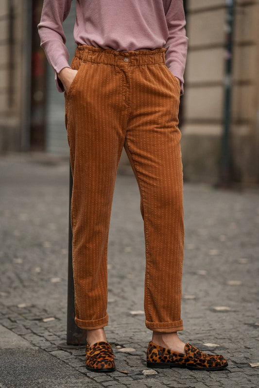 Pantaloni in velluto a coste cammello