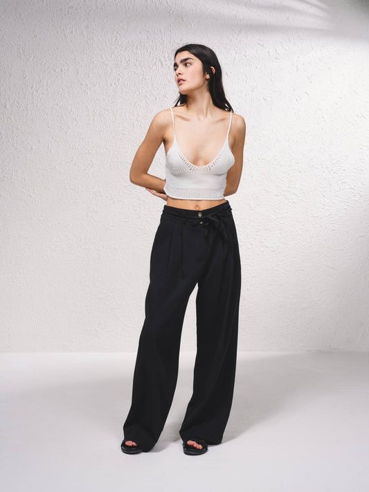 Top cropped all’uncinetto a triangolo