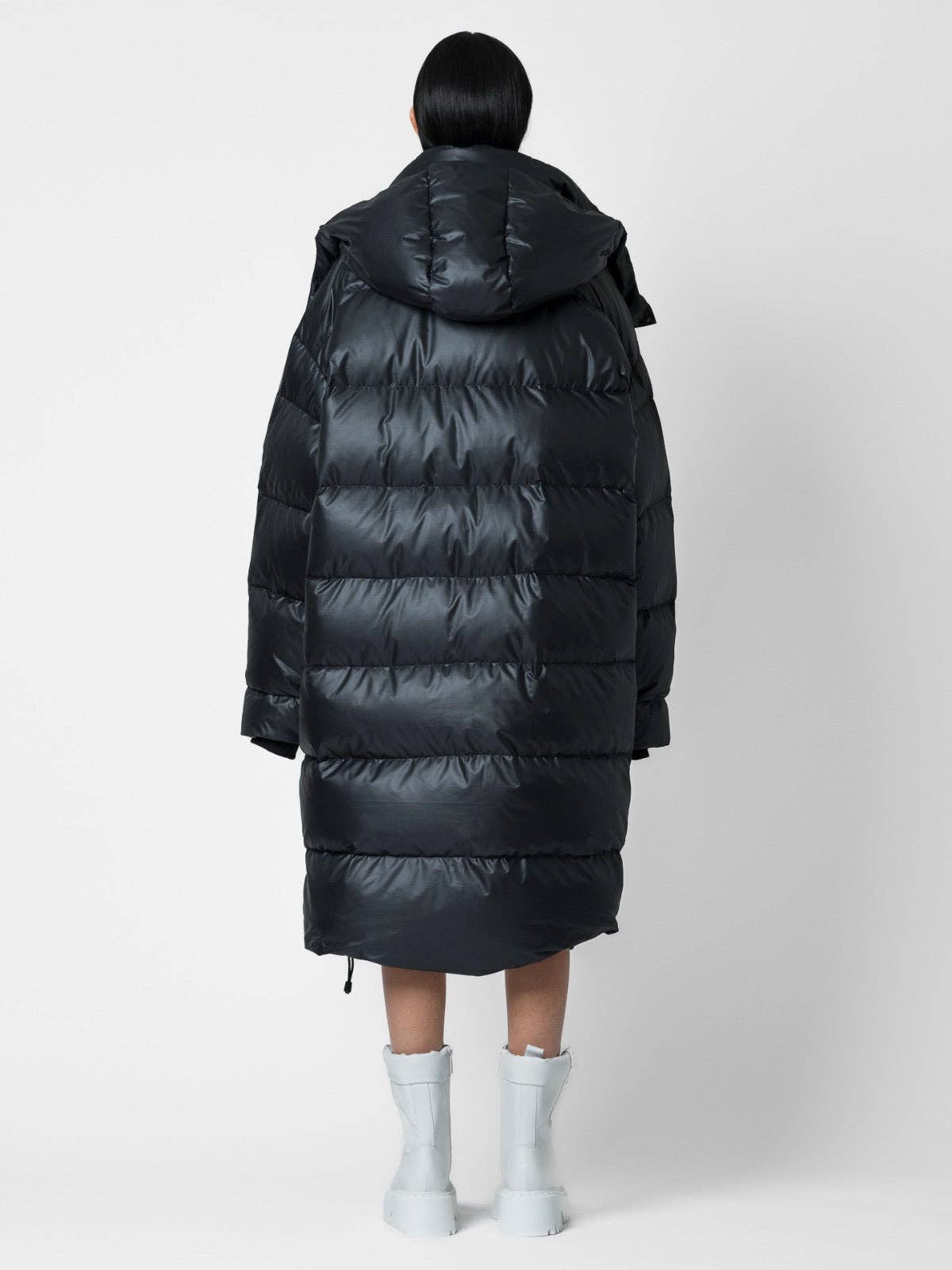 Parka lungo nero con logo e cappuccio removibile